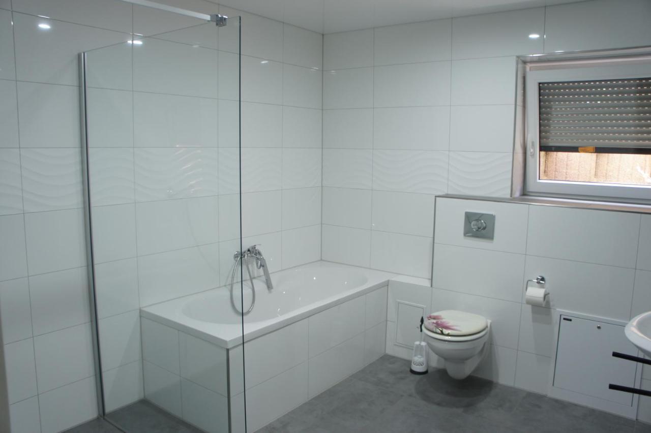 2- Zimmer-Wohnung Weilerswist ภายนอก รูปภาพ